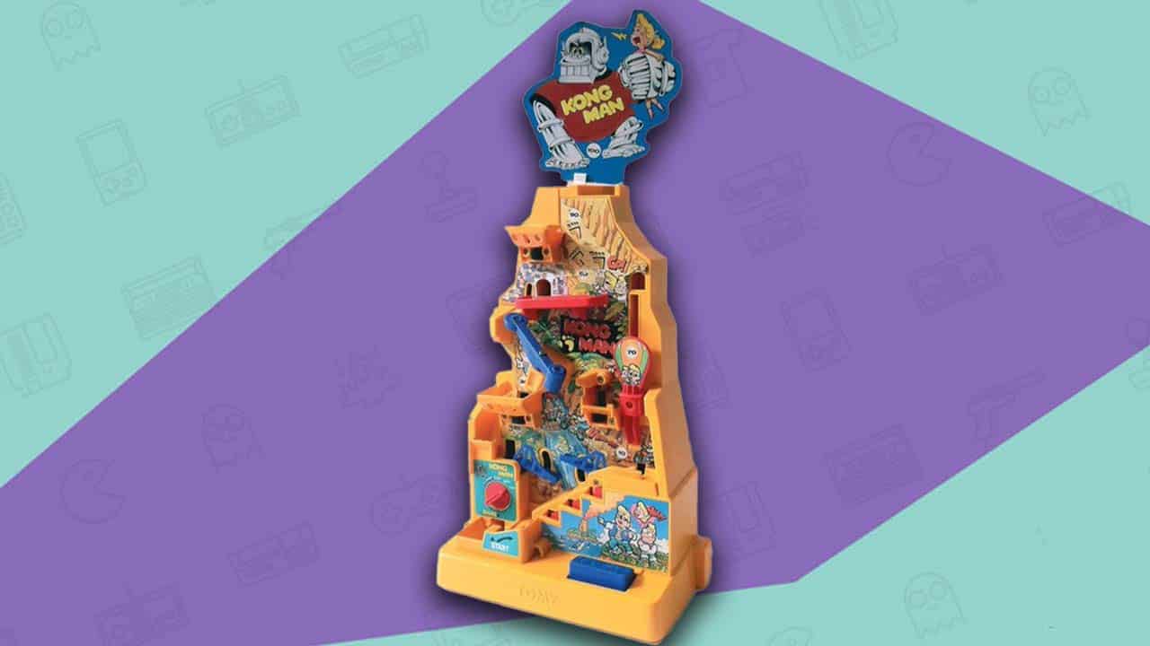 Kong Man mountain-scaling toy