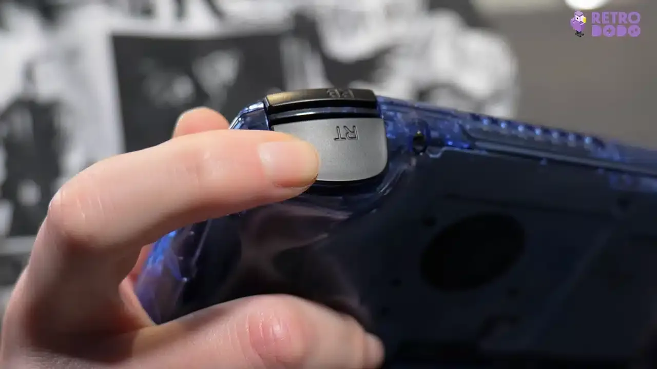 RG556 shoulder buttons